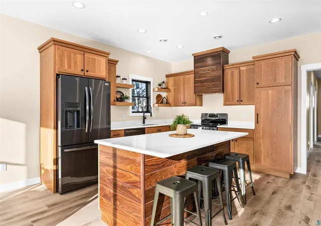 Photo 3 of Single family home for sale at 1560 Carlton Ave W, Cloquet, MN 55720 | MLS# 7105822 | Listing updated on 2026-09-24