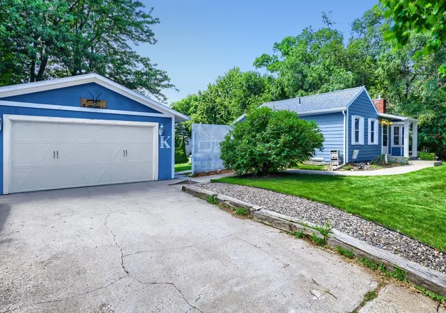 Homes for sale in Inver Grove Heights, MN | 5745 Babcock Trl, Inver Grove Heights, MN 55077 | MLS# 7105824