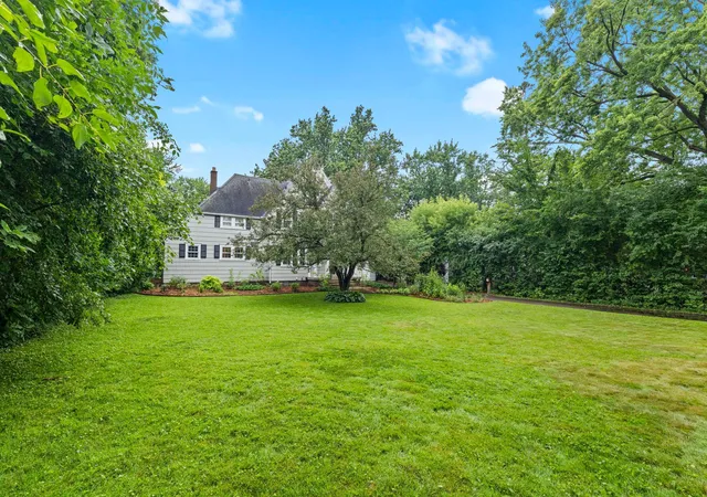Photo 4 of Sale Pending at 1244 Roselawn Ave W, Saint Paul, MN 55113 | MLS# 7105883 | Listing updated on 2026-10-01