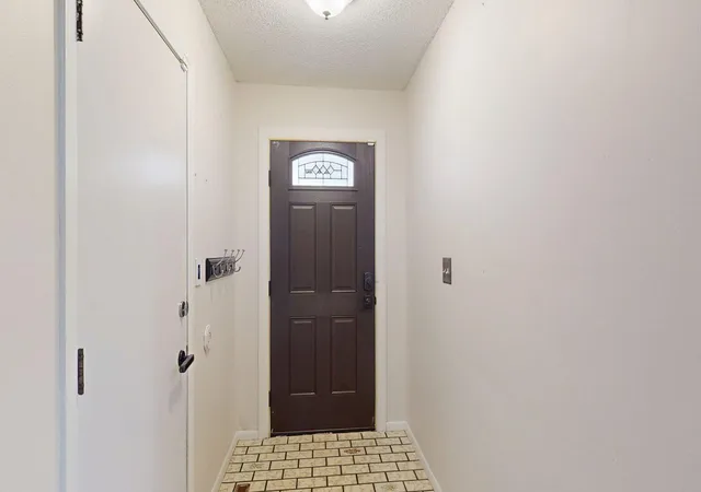 Photo 2 of Single family home for sale at 3926 Manorwoods Dr Nw, Rochester, MN 55901 | MLS# 7105899 | Listing updated on 2026-10-23