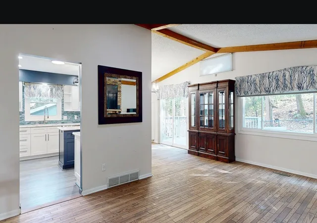 Photo 4 of Single family home for sale at 3926 Manorwoods Dr NW, Rochester, MN 55901 | MLS# 7105899 | Listing updated on 2026-10-23