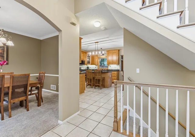 4th image of 14809 White Oak Dr, Burnsville, MN 55337 | MLS# 7105902