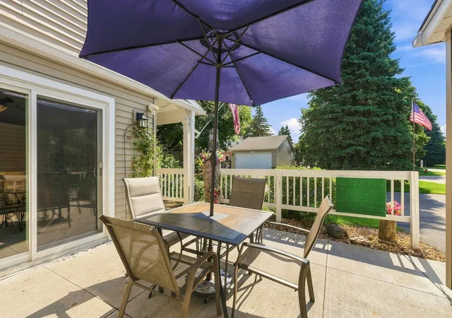Photo 4 of Sale Pending at 2513 Wimbledon Pl, Saint Paul, MN 55125 | MLS# 7105904 | Listing updated on 2026-07-28