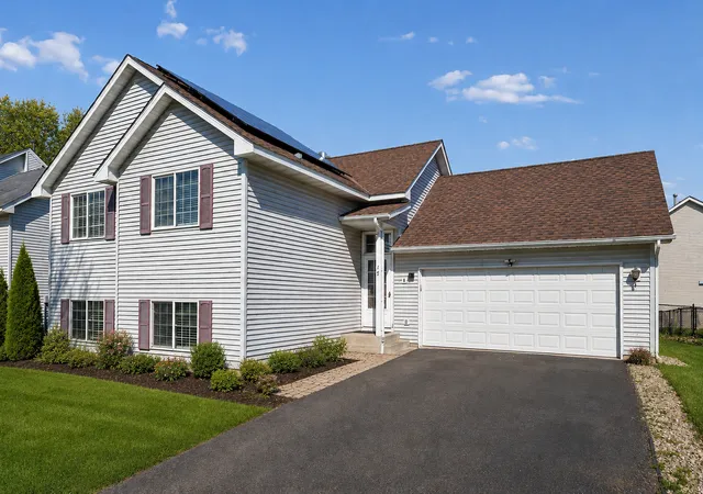1st image of 617 13th St, Farmington, MN 55024 | MLS# 7105916