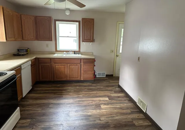 Homes for sale in Detroit Lakes, MN | 319 Langford St, Detroit Lakes, MN 56501 | MLS# 7105930