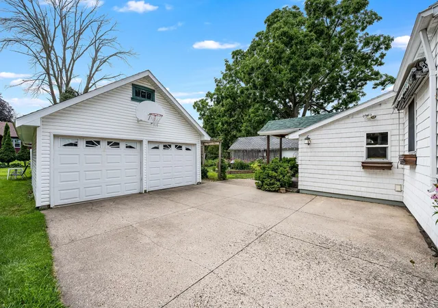 2nd image of 418 Forest St, Fairmont, MN 56031 | MLS# 7105932