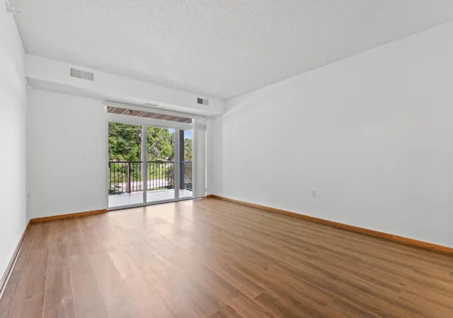 2nd image of 1880 3rd Ave Nw #316, Rochester, MN 55901 | MLS# 7105949