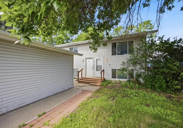 4th image of 914-916 32Nd St N, Fargo, ND 58102 | MLS# 7105970