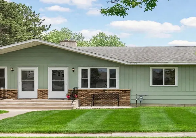 Photo 1 of Single family home for sale at 324 Jefferson Ave, Pine River, MN 56474 | MLS# 7105986 | Listing updated on 2026-10-01