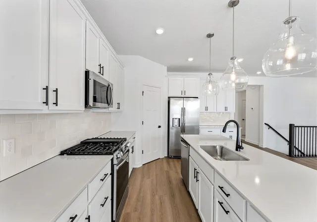 2nd image of 2125 Traverse Dr, Hugo, MN 55038 | MLS# 7106005