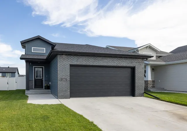 Homes for sale in West Fargo, ND | 1282 Rachel Dr W, West Fargo, ND 58078 | MLS# 7106008