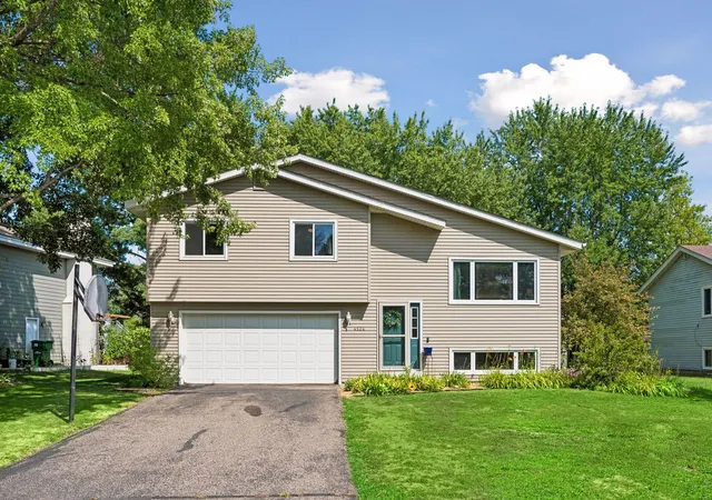 1st image of 4524 Morningside Ave, Saint Paul, MN 55127 | MLS# 7106024