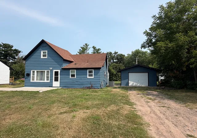 1st image of 318 Grove St N, Mora, MN 55051 | MLS# 7106056
