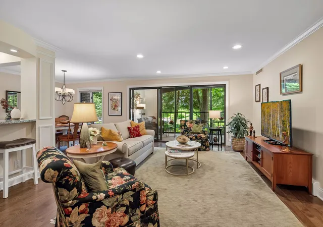 Listing Photo 5 - Condo for sale in building located at 8400 Pennsylvania Rd, Bloomington, MN 55438 - Unit #125