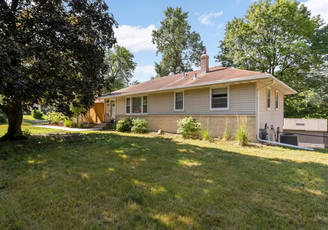Photo 1 of Sale Pending at 9807 Cedar Lake Rd, Hopkins, MN 55305 | MLS# 7106068 | Listing updated on 2026-08-31