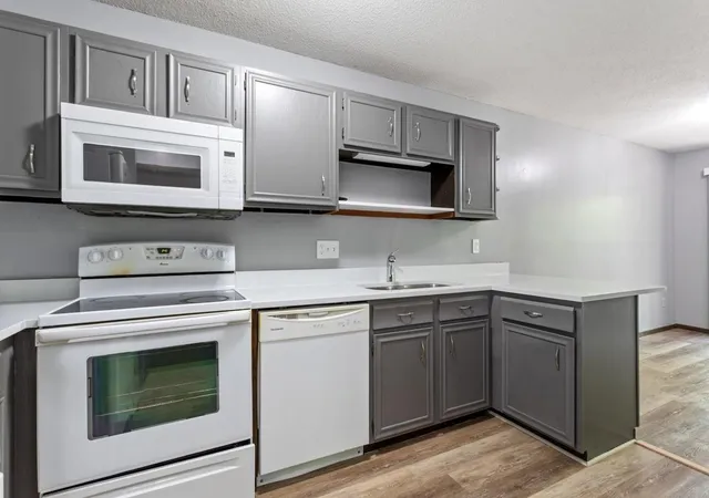 3rd image of 13656 74Th Pl N, Maple Grove, MN 55311 | MLS# 7106106