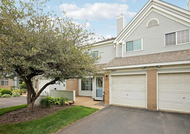 Photo 1 of Sale Pending at 506 Lovell Ave #6, Saint Paul, MN 55113 | MLS# 7106112 | Listing updated on 2026-10-07