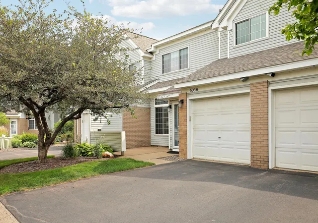 Photo 2 of Sale Pending at 506 Lovell Ave #6, Saint Paul, MN 55113 | MLS# 7106112 | Listing updated on 2026-10-07