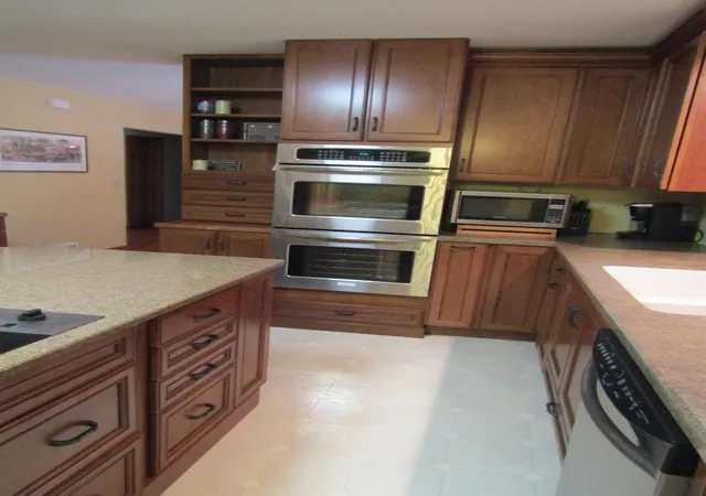 Photo 3 of Single family home for sale at 407 Eichelberger Ave, Montevideo, MN 56265 | MLS# 7106119 | Listing updated on 2026-08-01