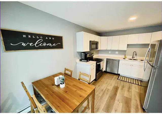4th image of 1632 Pinewood Ln, Hudson, WI 54016 | MLS# 7106120