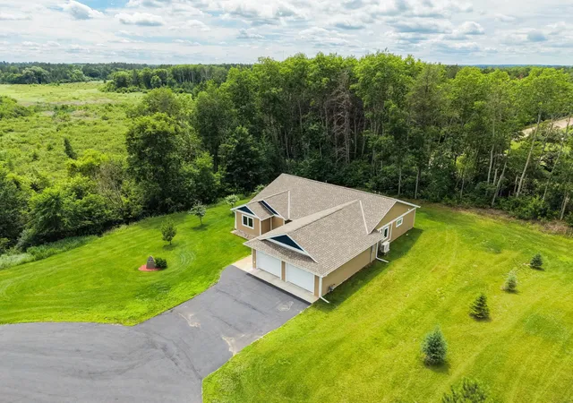 3rd image of 725 Cattail Trl Se, Menahga, MN 56464 | MLS# 7106124
