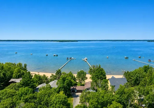 33rd image of 12192 Deer Path, Merrifield, MN 56465 | MLS# 7106125