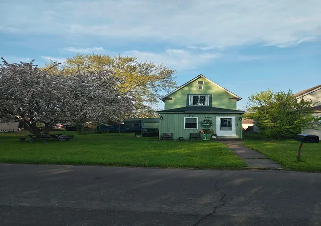 Homes for sale in Superior, WI | 4106 E 1st St, Superior, WI 54880 | MLS# 7106152