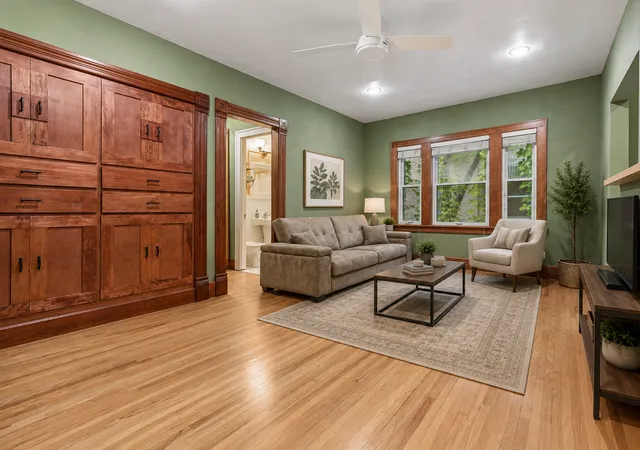 Photo 3 of Condo for sale at 4418 W Lake Harriet Pkwy #205, Minneapolis, MN 55410 | MLS# 7106160 | Listing updated on 2026-10-19