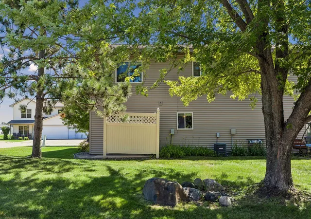 38th image of 402 Sierra Pl, Roberts, WI 54023 | MLS# 7106164