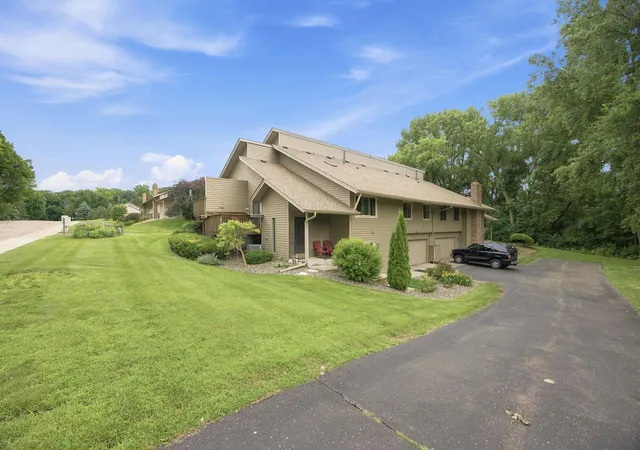 Homes for sale in Plymouth, MN | 10965 53rd Ave N, Plymouth, MN 55442 | MLS# 7106174