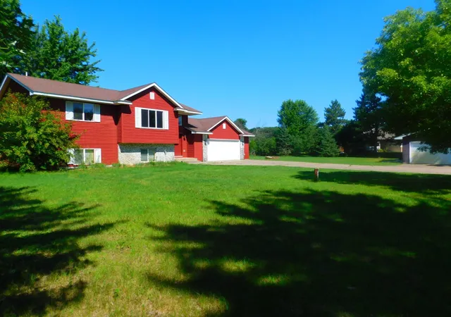 2nd image of 20042 Wild Rice Dr Ne, Wyoming, MN 55092 | MLS# 7106191