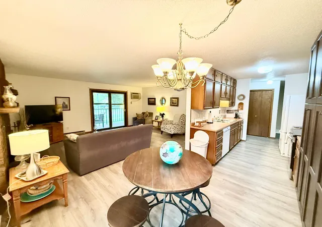 4th image of 1402 5Th St N #104, Fargo, ND 58102 | MLS# 7106222