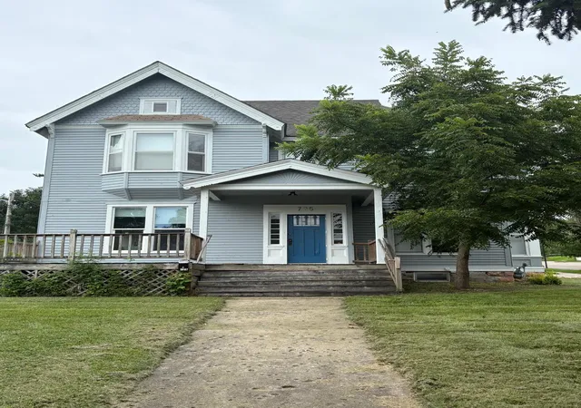 Photo 2 of Multi family home for sale at 725 S Cedar Ave, Owatonna, MN 55060 | MLS# 7106277 | Listing updated on 2026-10-07