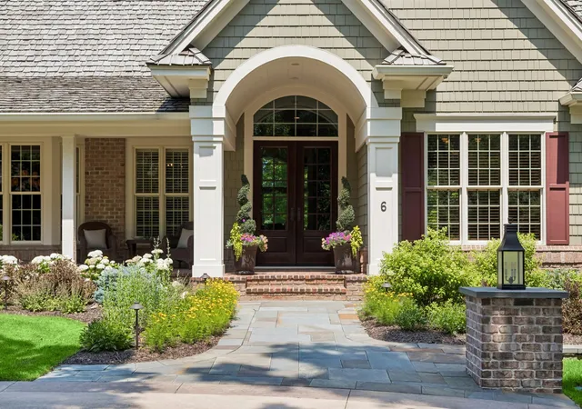 Photo 2 of Mansion for sale at 6 Bent Tree Ln, Saint Paul, MN 55127 | MLS# 7106279 | Listing updated on 2026-08-03