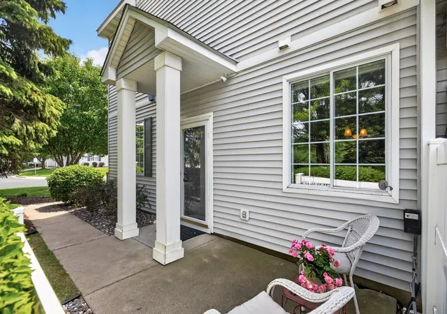 4th image of 9649 Peony Ln N #1110, Maple Grove, MN 55311 | MLS# 7106285