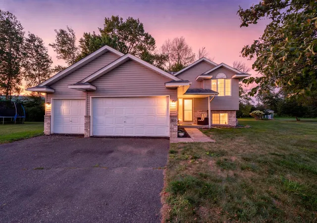 1st image of 30510 Redding Ave, Shafer, MN 55074 | MLS# 7106296