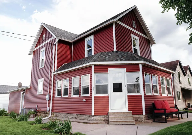 Photo 3 of Single family home for sale at 205 E Hudson St, Mondovi, WI 54755 | MLS# 7106329 | Listing updated on 2026-08-19