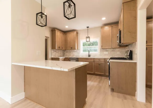 2nd image of 2416 E Fir Ave, Fergus Falls, MN 56537 | MLS# 7106337