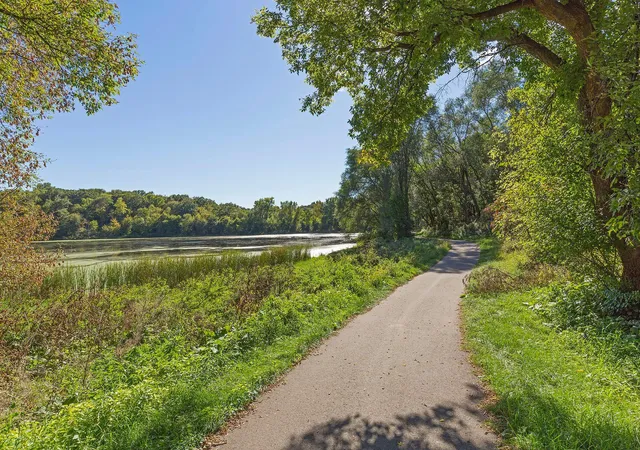 36th image of 1887 Silver Bell Rd #214, Saint Paul, MN 55122 | MLS# 7106344