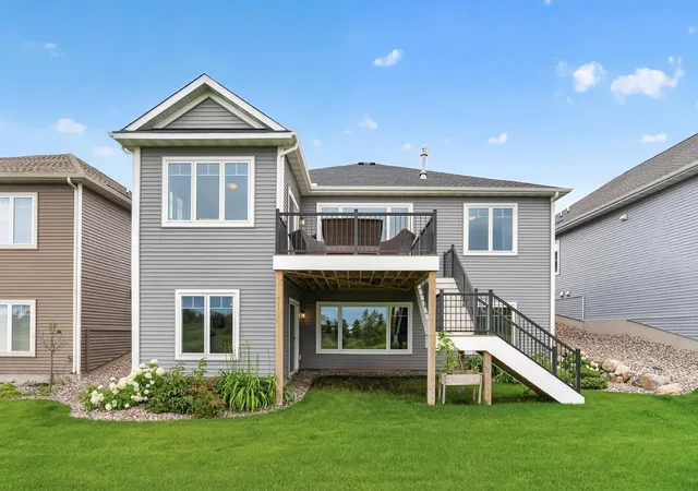 3rd image of 1888 Oakpointe Dr, Waconia, MN 55387 | MLS# 7106345