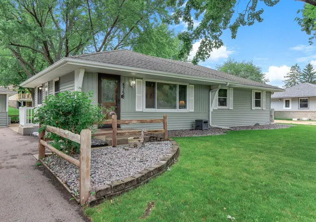 Homes for sale in Cottage Grove, MN | 8758 Hamlet Ave S, Cottage Grove, MN 55016 | MLS# 7106353