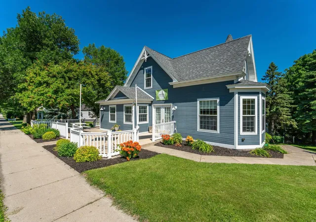 4th image of 102 Summit St, Battle Lake, MN 56515 | MLS# 7106380