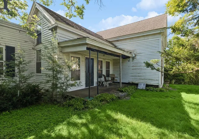 Photo 2 of Single family home for sale at 212 Basil St, Taylors Falls, MN 55084 | MLS# 7106383 | Listing updated on 2026-08-27