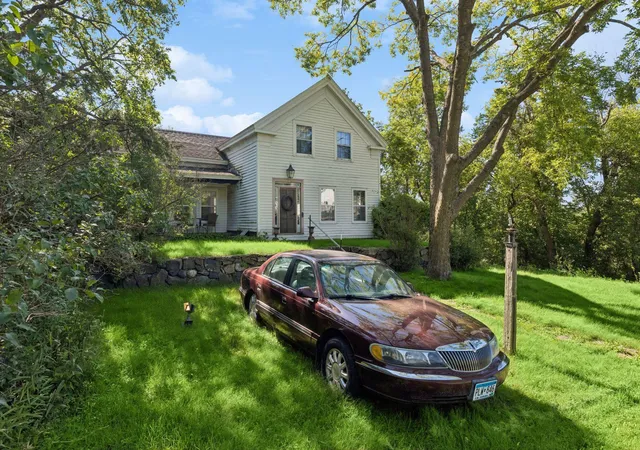 Photo 3 of Single family home for sale at 212 Basil St, Taylors Falls, MN 55084 | MLS# 7106383 | Listing updated on 2026-08-27