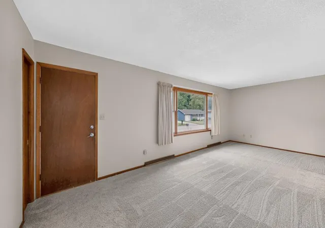 4th image of 2241 Langsdorf Ave, Red Wing, MN 55066 | MLS# 7106391