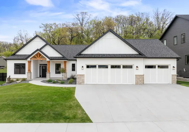 Photo 3 of Single family home for sale at 4228 Cassidy Ridge Dr NE, Rochester, MN 55906 | MLS# 7106393 | Listing updated on 2026-08-25