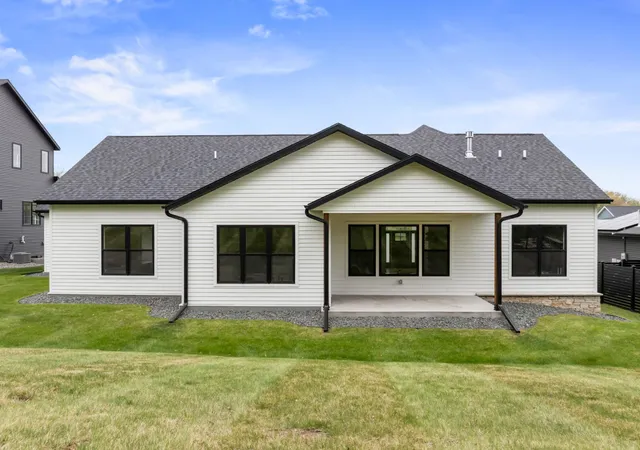 Photo 4 of Single family home for sale at 4228 Cassidy Ridge Dr NE, Rochester, MN 55906 | MLS# 7106393 | Listing updated on 2026-08-25