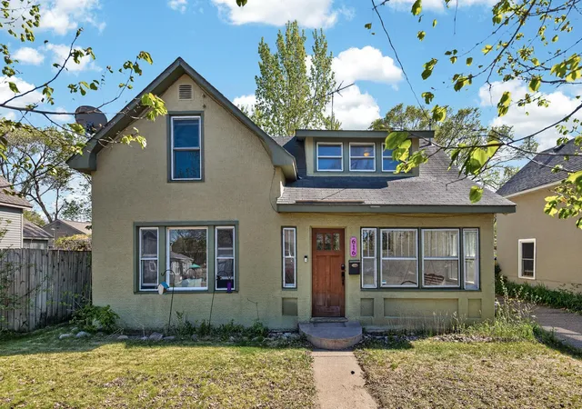 Photo 3 of Single family home for sale at 616 Johnson St, Anoka, MN 55303 | MLS# 7106395 | Listing updated on 2026-09-15