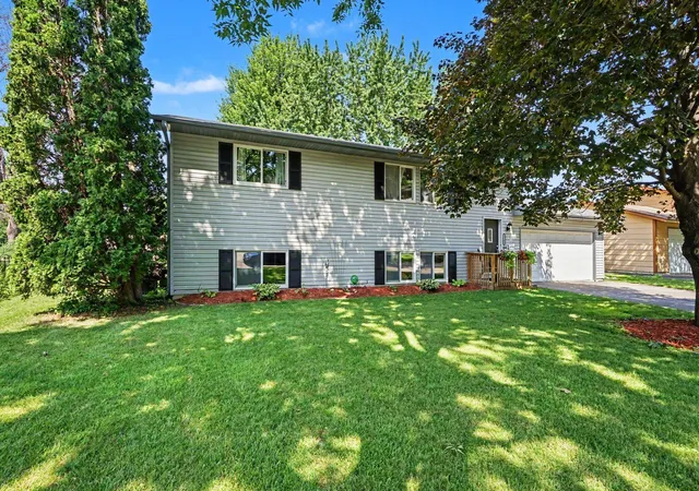 2nd image of 8166 Janero Ave S, Cottage Grove, MN 55016 | MLS# 7106399