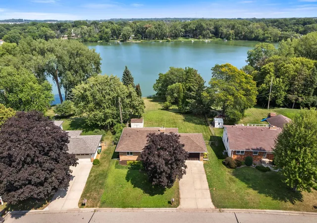 Photo 2 of Single family home for sale at 1115 Pike Lake Dr, Saint Paul, MN 55112 | MLS# 7106430 | Listing updated on 2026-09-25